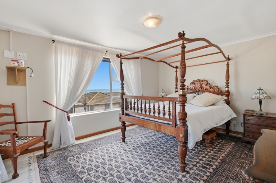 8 Bedroom Property for Sale in Melkbosstrand Central Western Cape